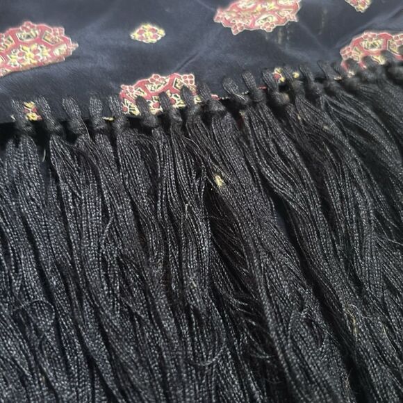 Episode by Carolyn Wight Freeman Scarf - Picture 2 of 3